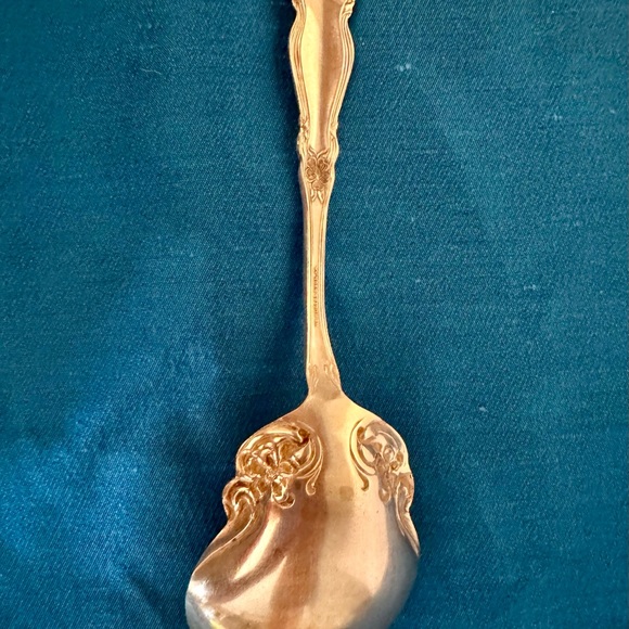 Antique Wm. Rogers & Son AA Silver Plated Ornate Floral Serving Spoon Ladle 8.5" - Picture 10 of 10